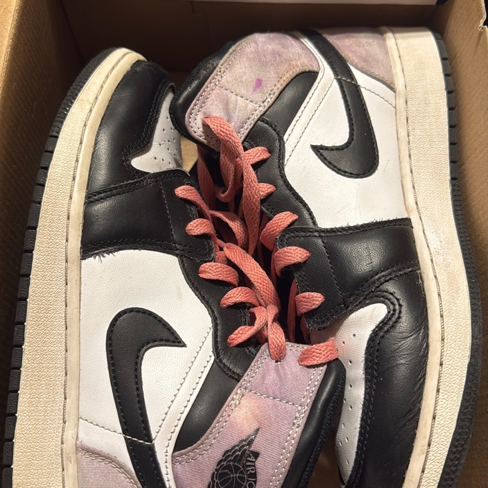 Nike air Jordan gently worn .fabulous with our litt girl outfits